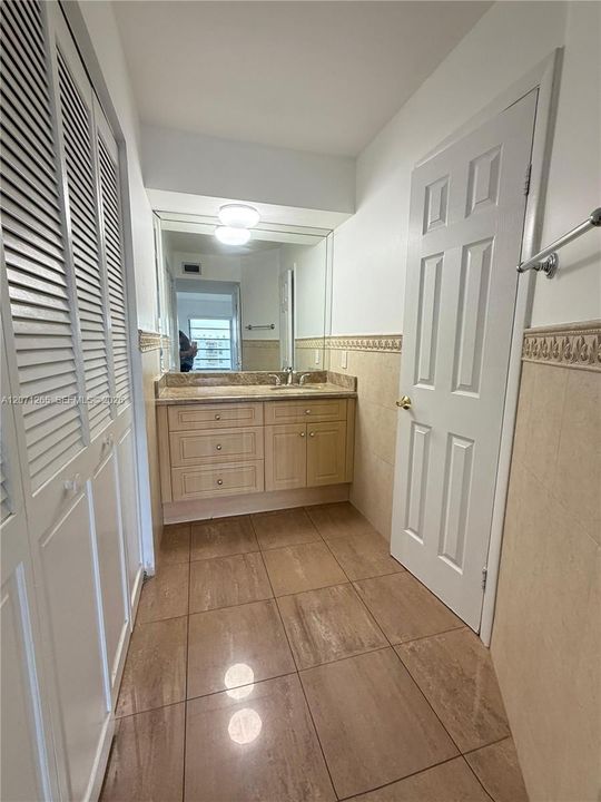 2nd Bathroom