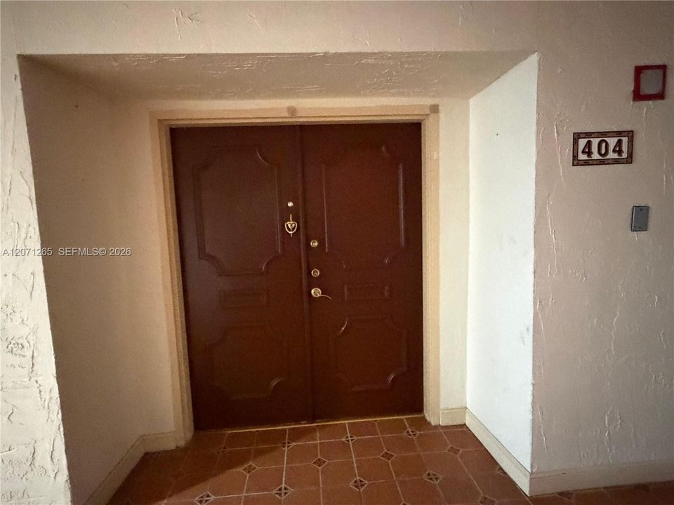For Rent: $3,400 (3 beds, 3 baths, 1580 Square Feet)