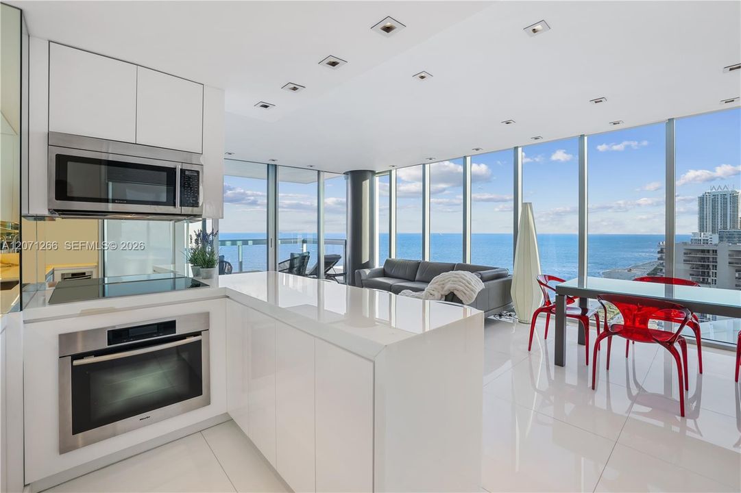 For Rent: $19,000 (2 beds, 2 baths, 1290 Square Feet)