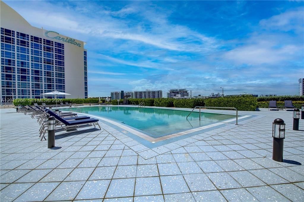 For Rent: $19,000 (2 beds, 2 baths, 1290 Square Feet)