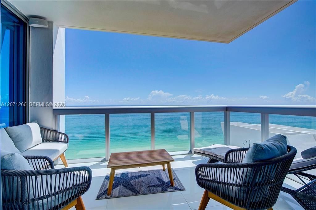 For Rent: $19,000 (2 beds, 2 baths, 1290 Square Feet)
