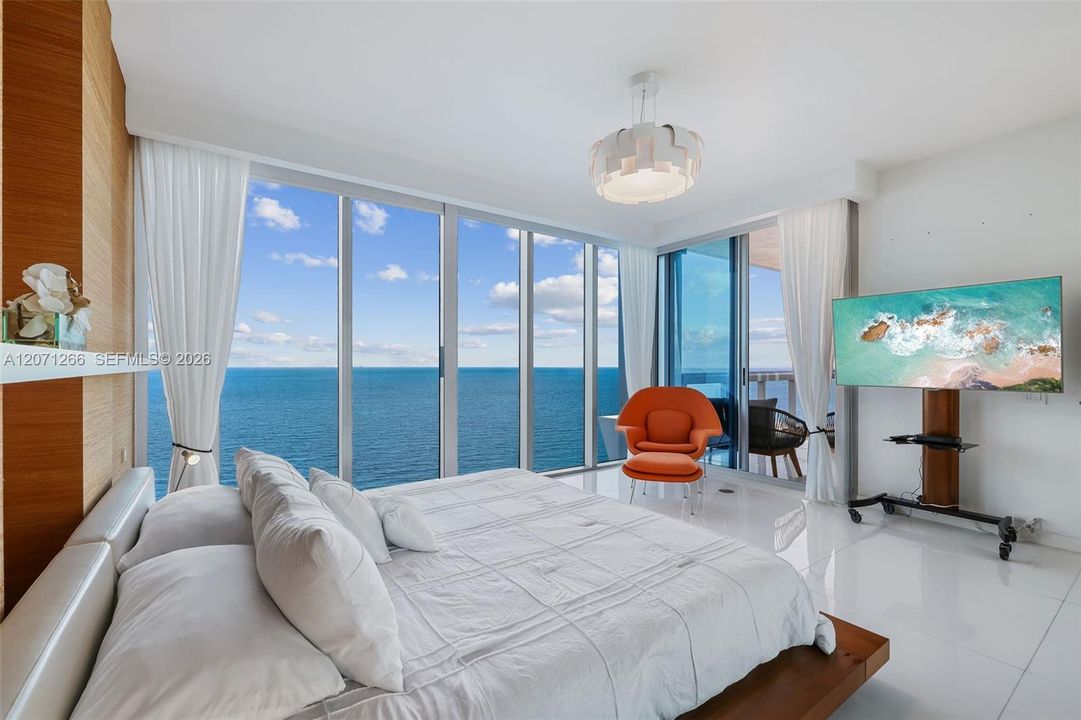 For Rent: $19,000 (2 beds, 2 baths, 1290 Square Feet)