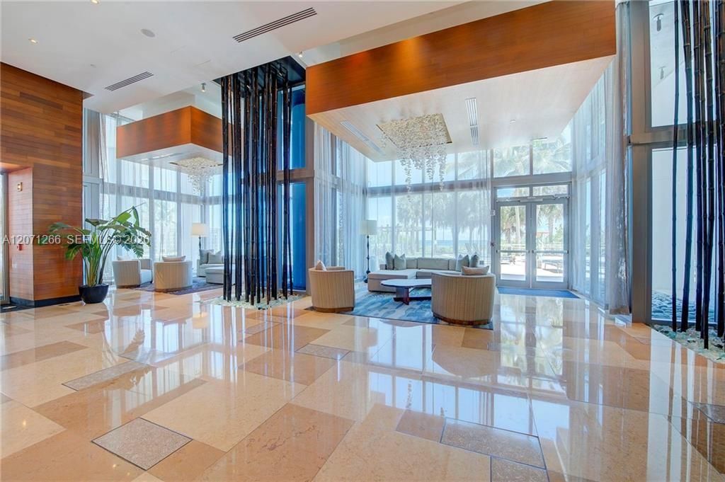 For Rent: $19,000 (2 beds, 2 baths, 1290 Square Feet)