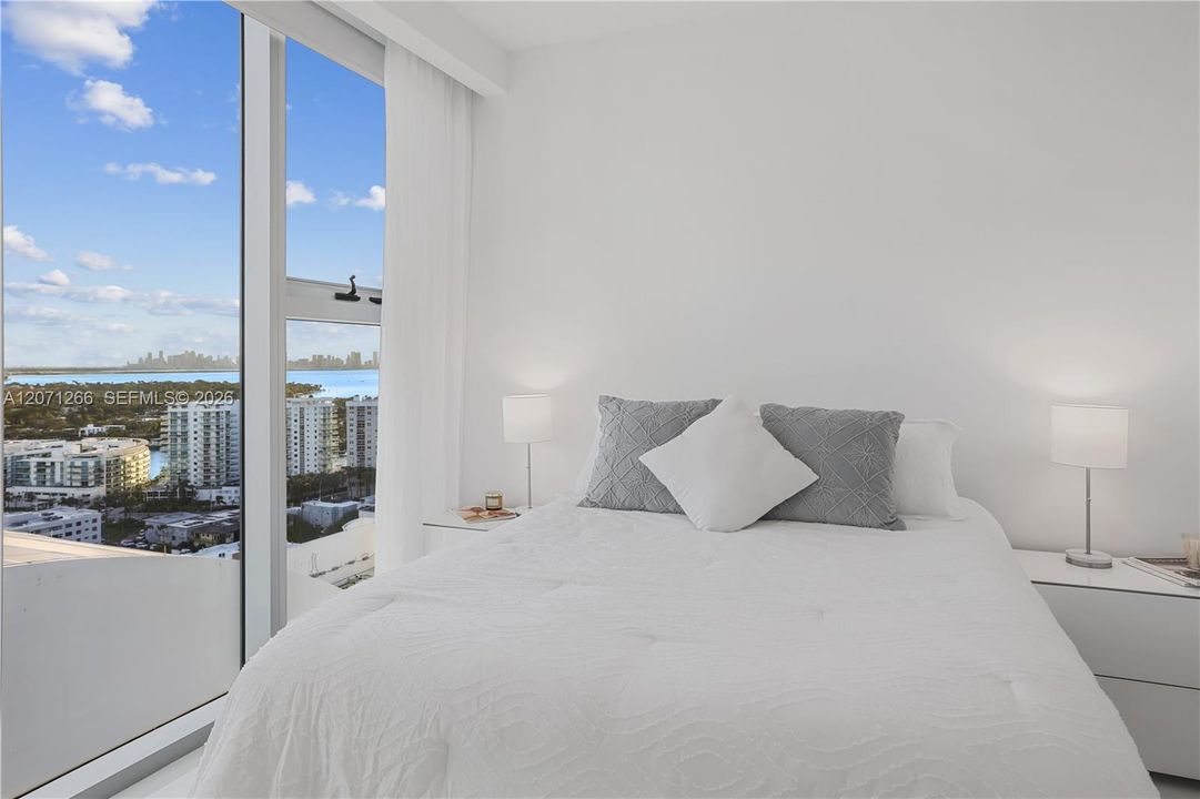 For Rent: $19,000 (2 beds, 2 baths, 1290 Square Feet)