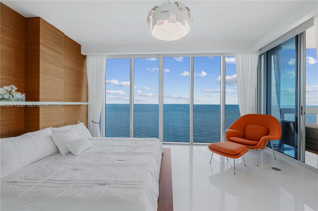 For Rent: $19,000 (2 beds, 2 baths, 1290 Square Feet)