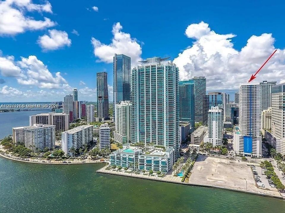 For Sale: $489,000 (1 beds, 1 baths, 825 Square Feet)
