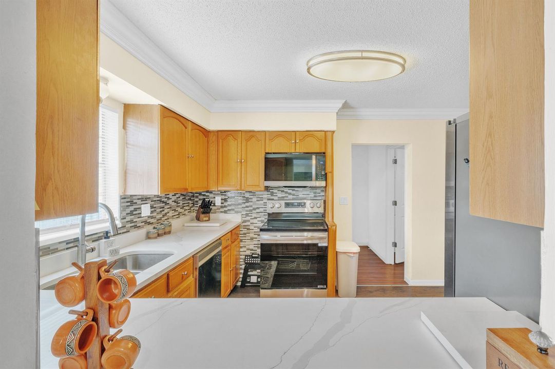 7 Kitchen (1)