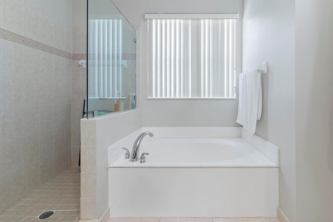 120 NW 117th Ter, Plantation, FL 33325 -