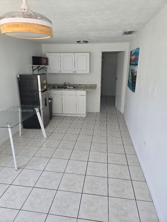 For Rent: $4,990 (4 beds, 3 baths, 1852 Square Feet)
