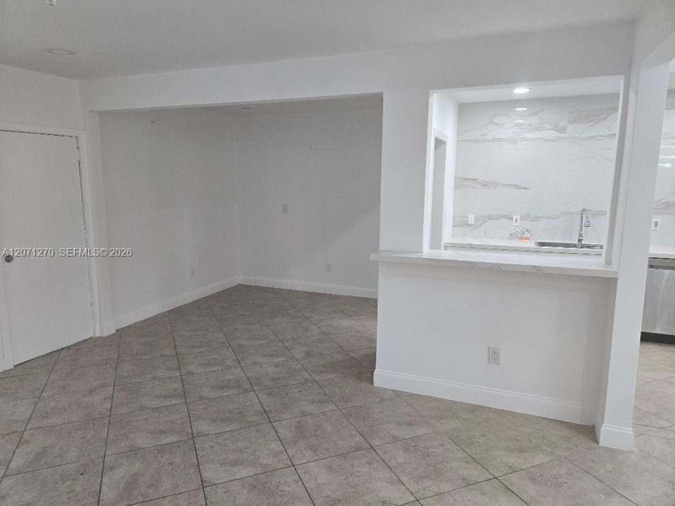 For Rent: $4,990 (4 beds, 3 baths, 1852 Square Feet)