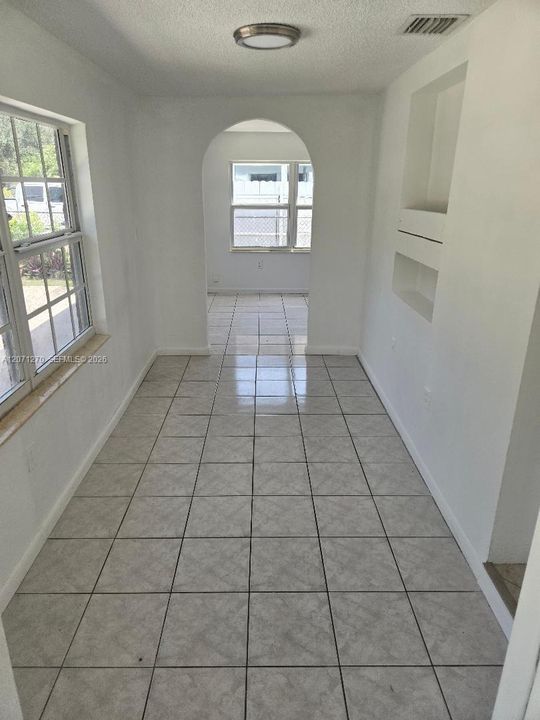 For Rent: $4,990 (4 beds, 3 baths, 1852 Square Feet)