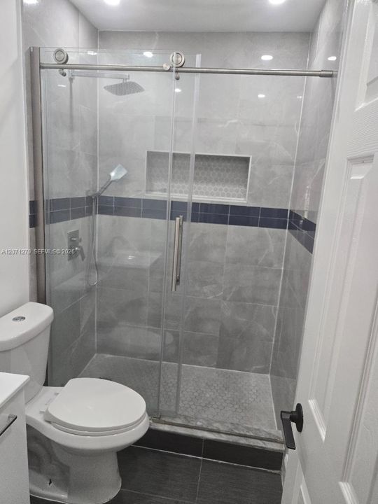 For Rent: $4,990 (4 beds, 3 baths, 1852 Square Feet)
