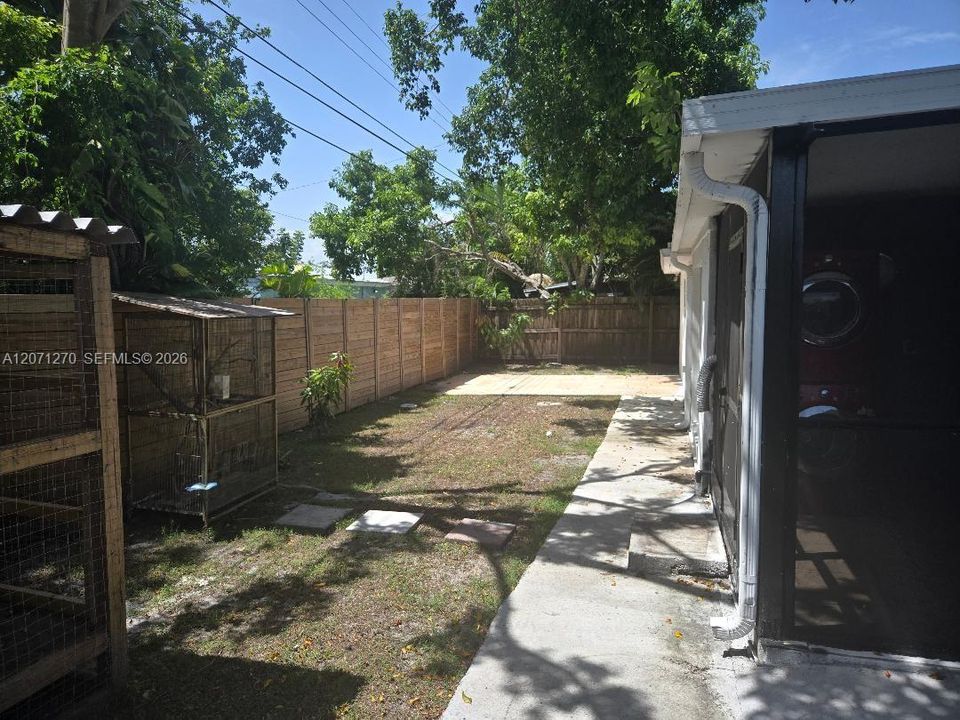 For Rent: $4,990 (4 beds, 3 baths, 1852 Square Feet)