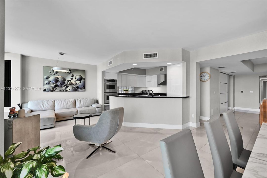 For Rent: $11,500 (3 beds, 3 baths, 3073 Square Feet)