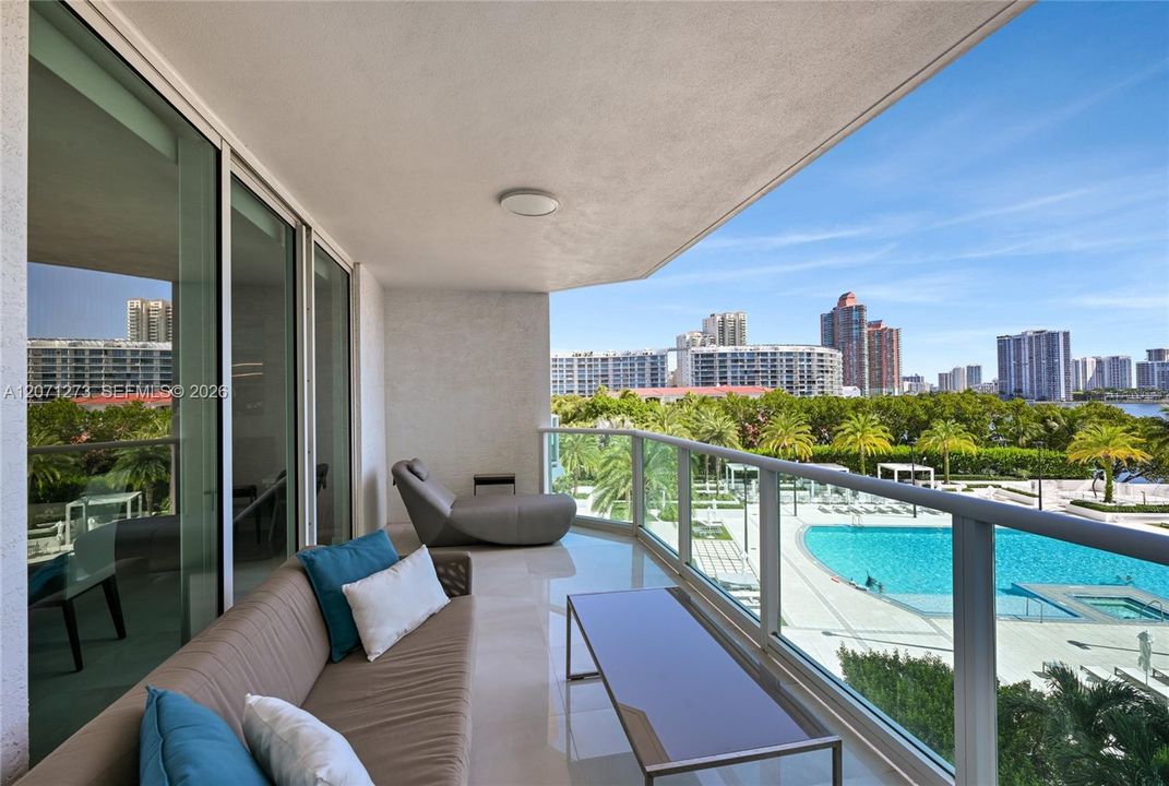 For Rent: $11,500 (3 beds, 3 baths, 3073 Square Feet)