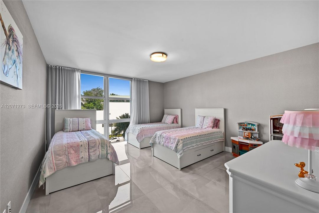 For Rent: $11,500 (3 beds, 3 baths, 3073 Square Feet)