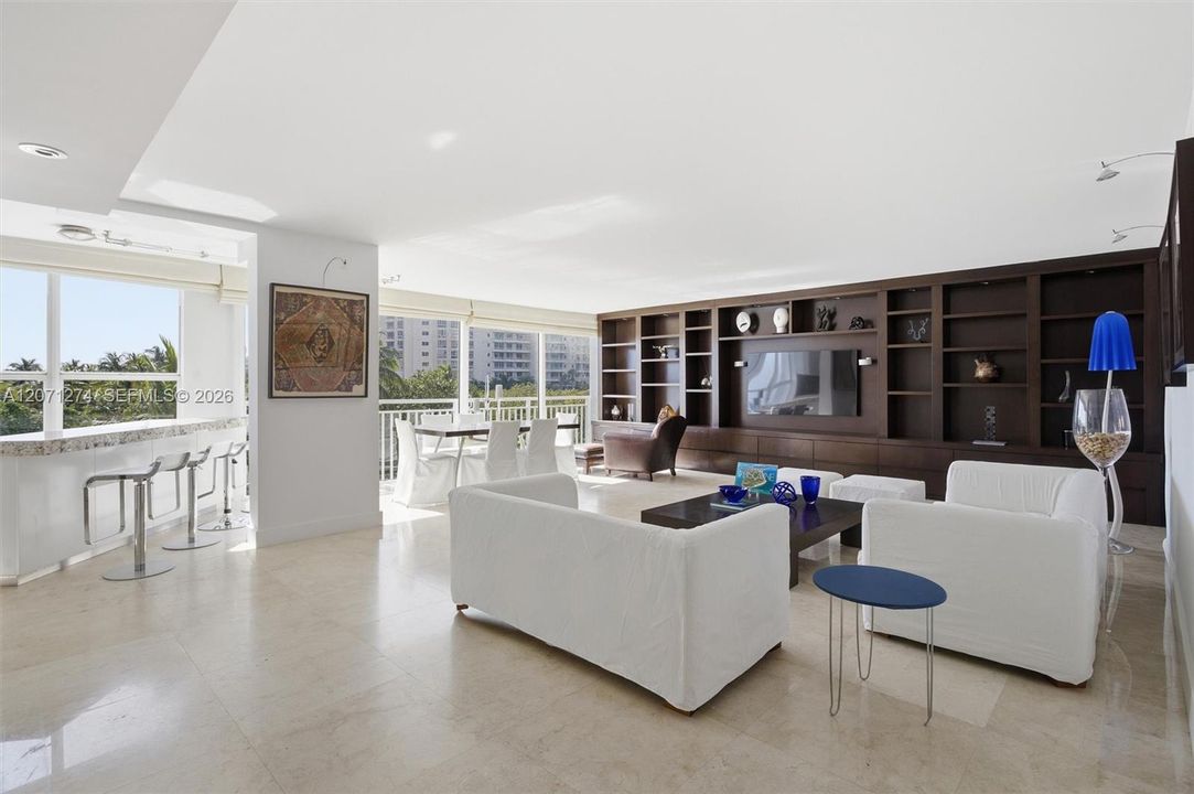 For Sale: $1,770,000 (2 beds, 2 baths, 1496 Square Feet)