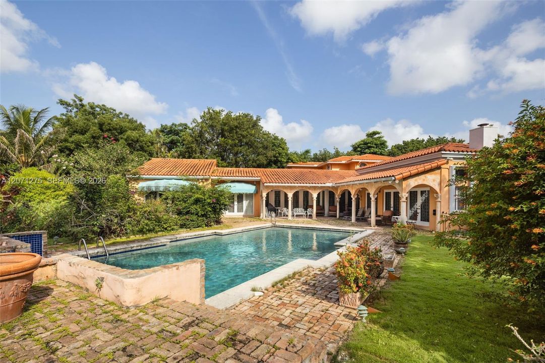 En Venta: $7,000,000 (4 camas, 4 baños, 5758 Pies cuadrados)