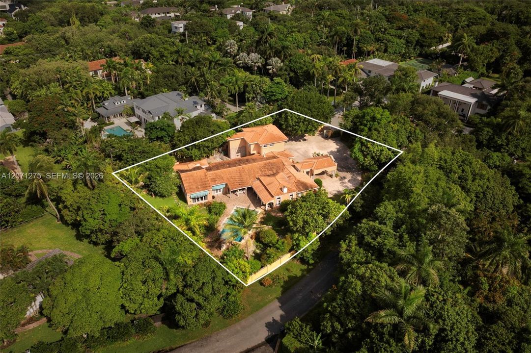 En Venta: $7,000,000 (4 camas, 4 baños, 5758 Pies cuadrados)