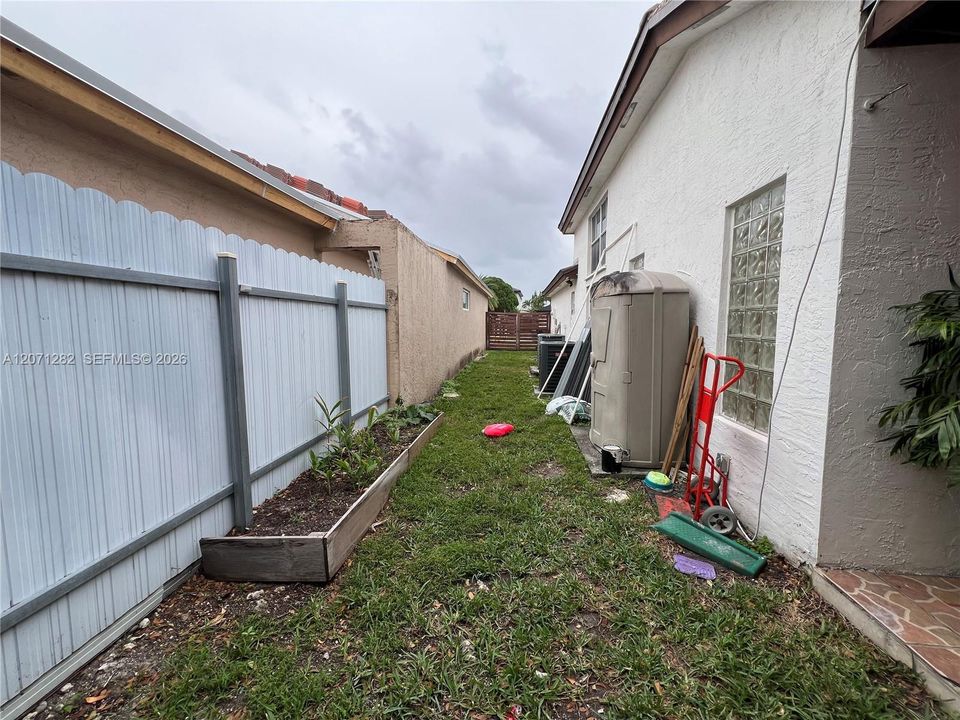side yard