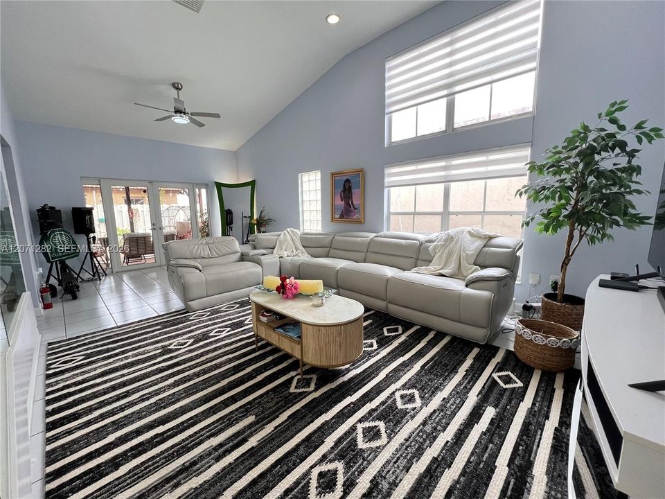 For Sale: $799,999 (4 beds, 3 baths, 2421 Square Feet)