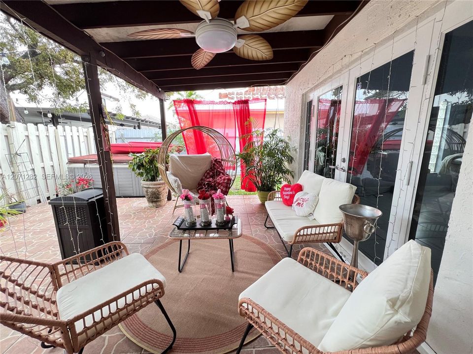 For Sale: $799,999 (4 beds, 3 baths, 2421 Square Feet)