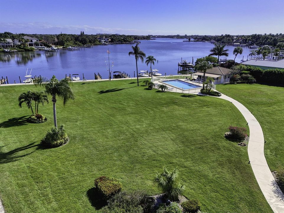 Grounds & Pool