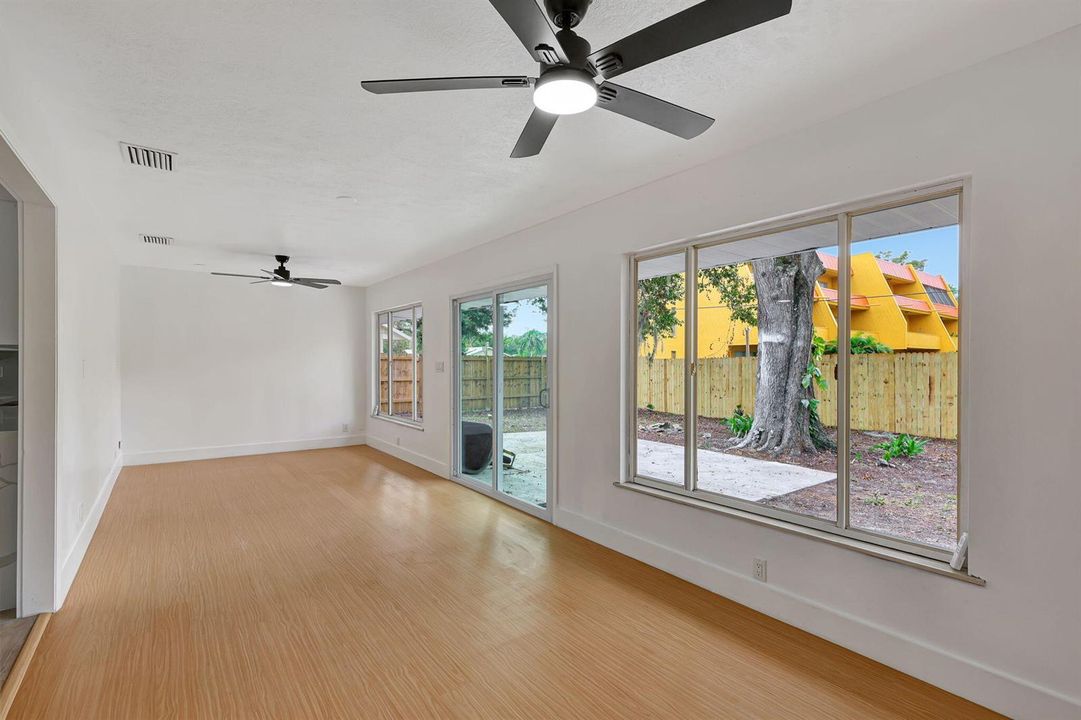 22-web-or-mls-5P1A10067