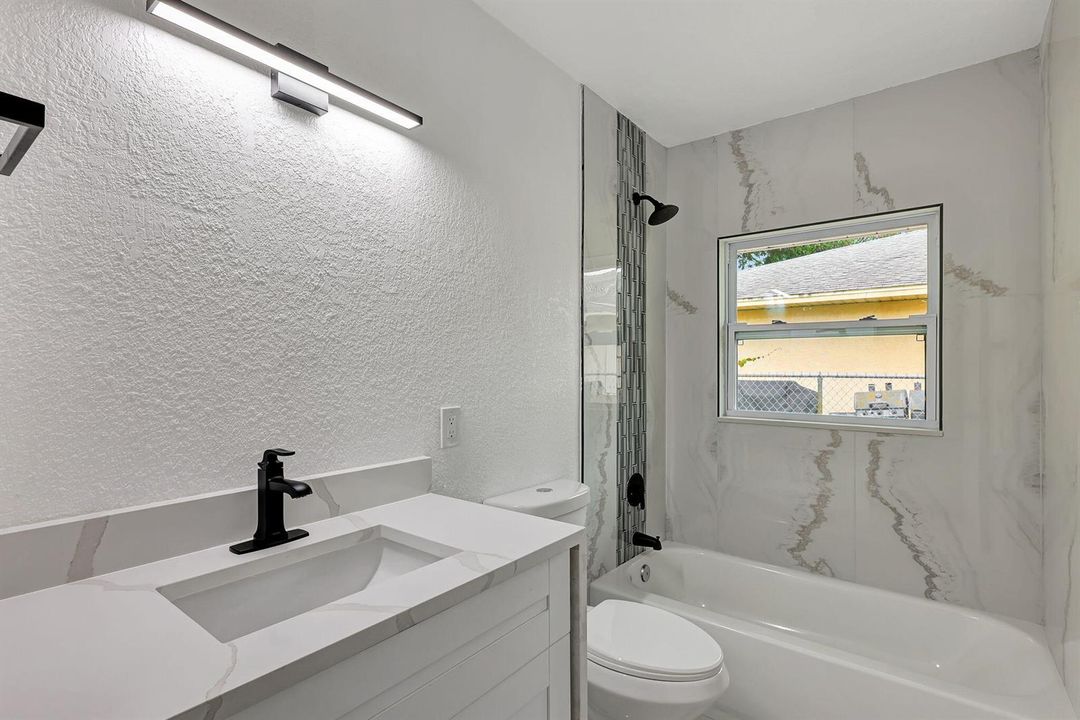 25-web-or-mls-5P1A10107