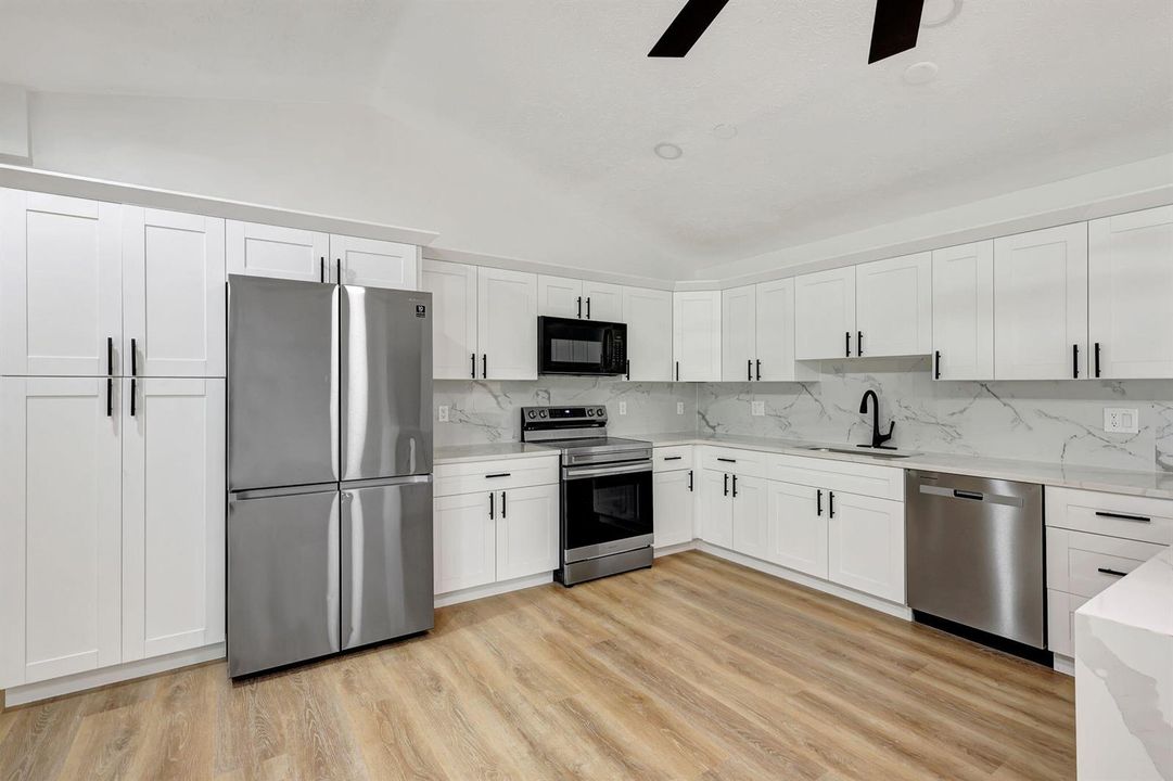 11-web-or-mls-5P1A10002