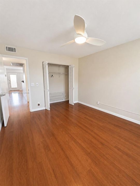 For Rent: $1,900 (2 beds, 1 baths, 953 Square Feet)