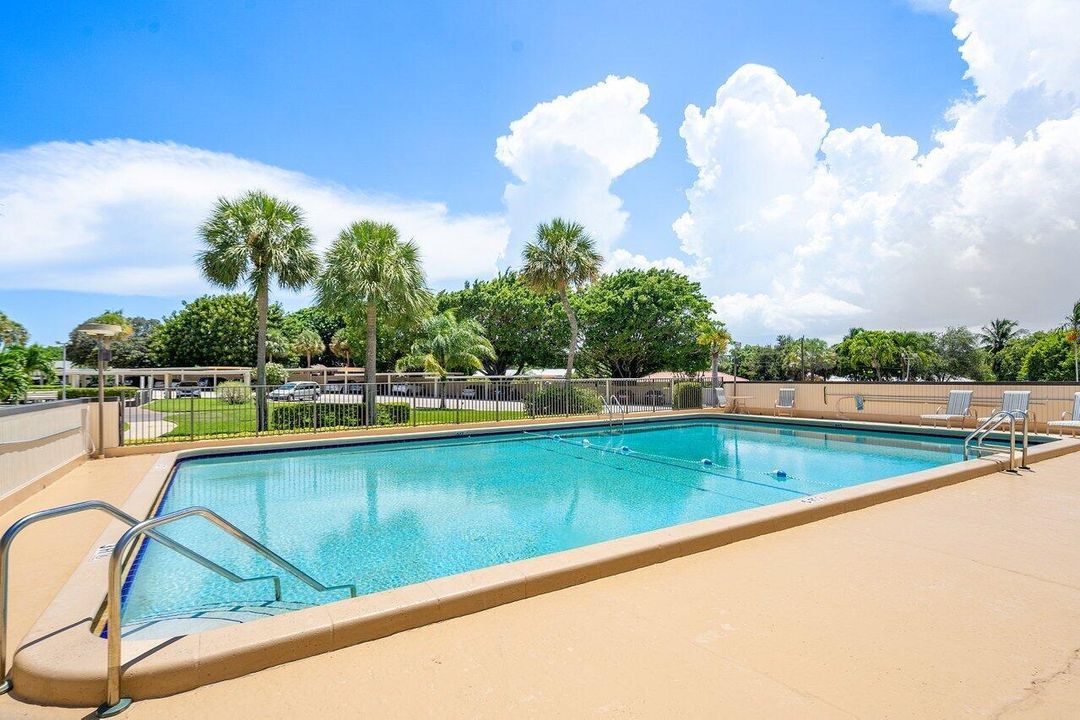 023-555Northwest4thAvenue-BocaRaton-FL-3