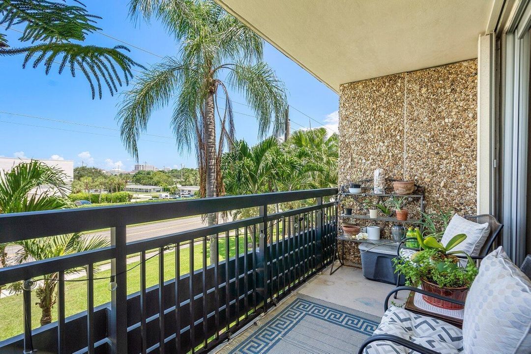 017-555Northwest4thAvenue-BocaRaton-FL-3