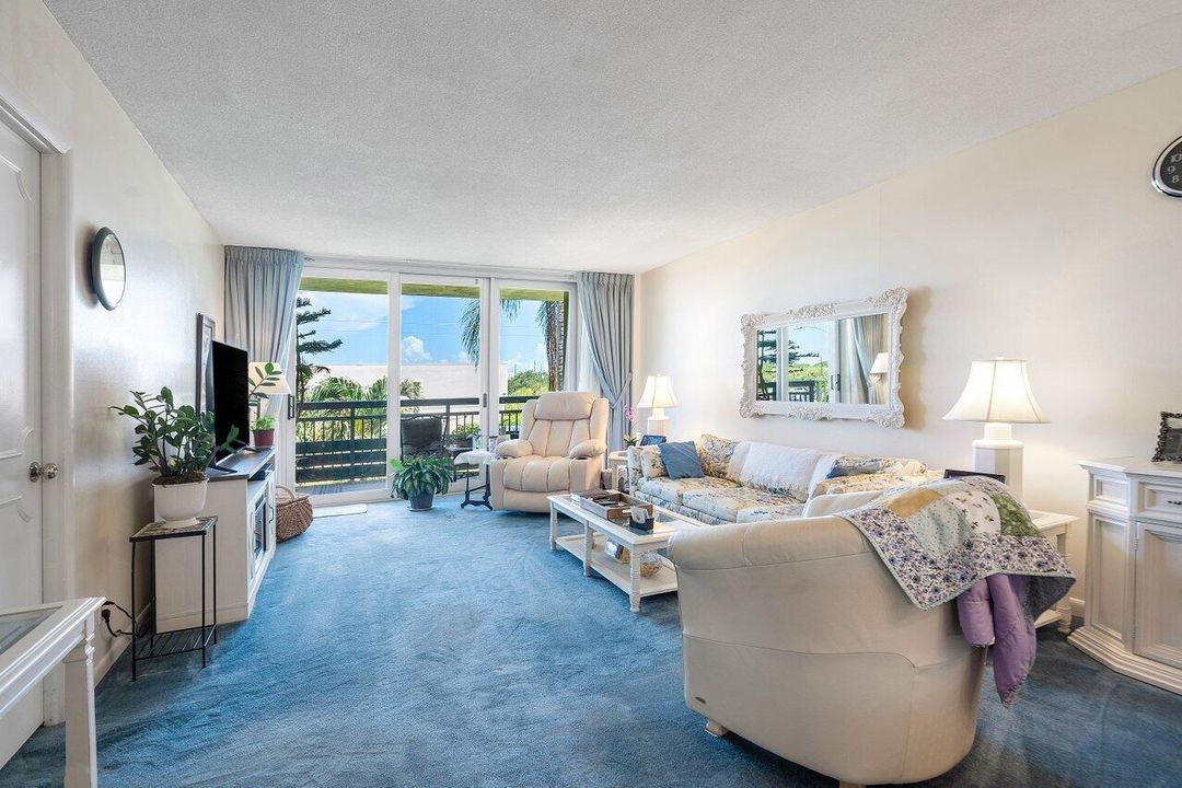 009-555Northwest4thAvenue-BocaRaton-FL-3