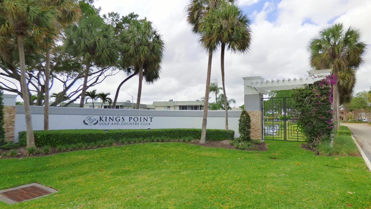 Kings Point Front exterior entrance