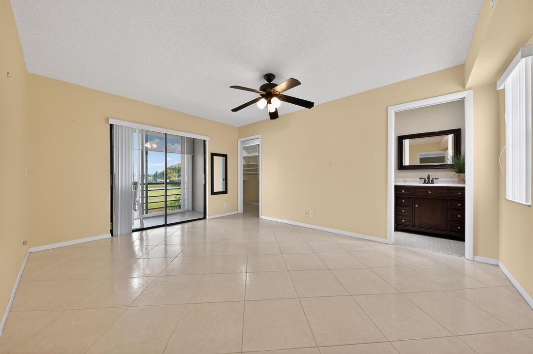 13_464_Piedmont_J-Living_room-2551