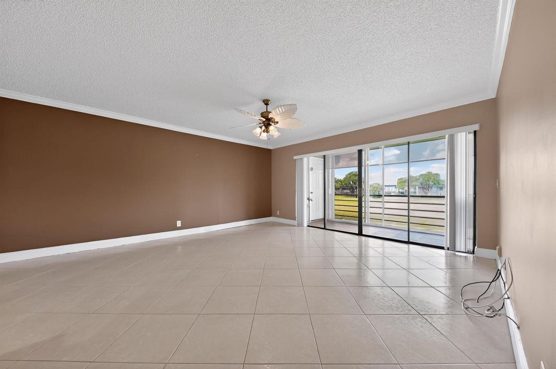 12_464_Piedmont_J-Living_room-2505