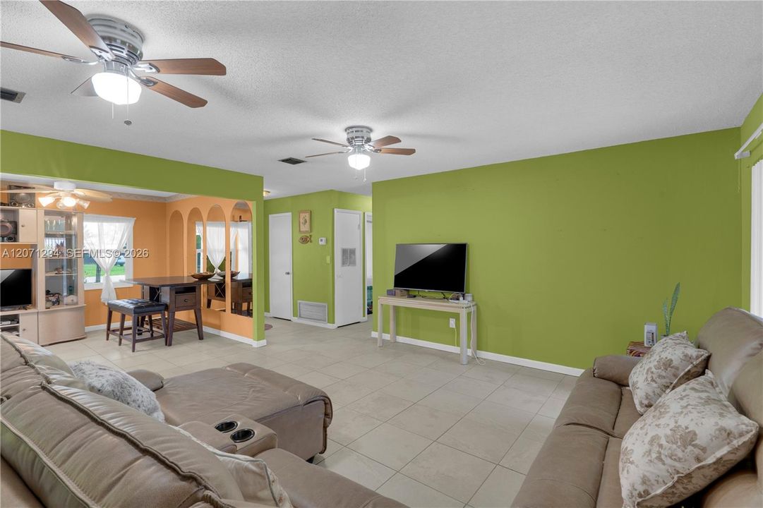 For Sale: $780,000 (4 beds, 2 baths, 2052 Square Feet)