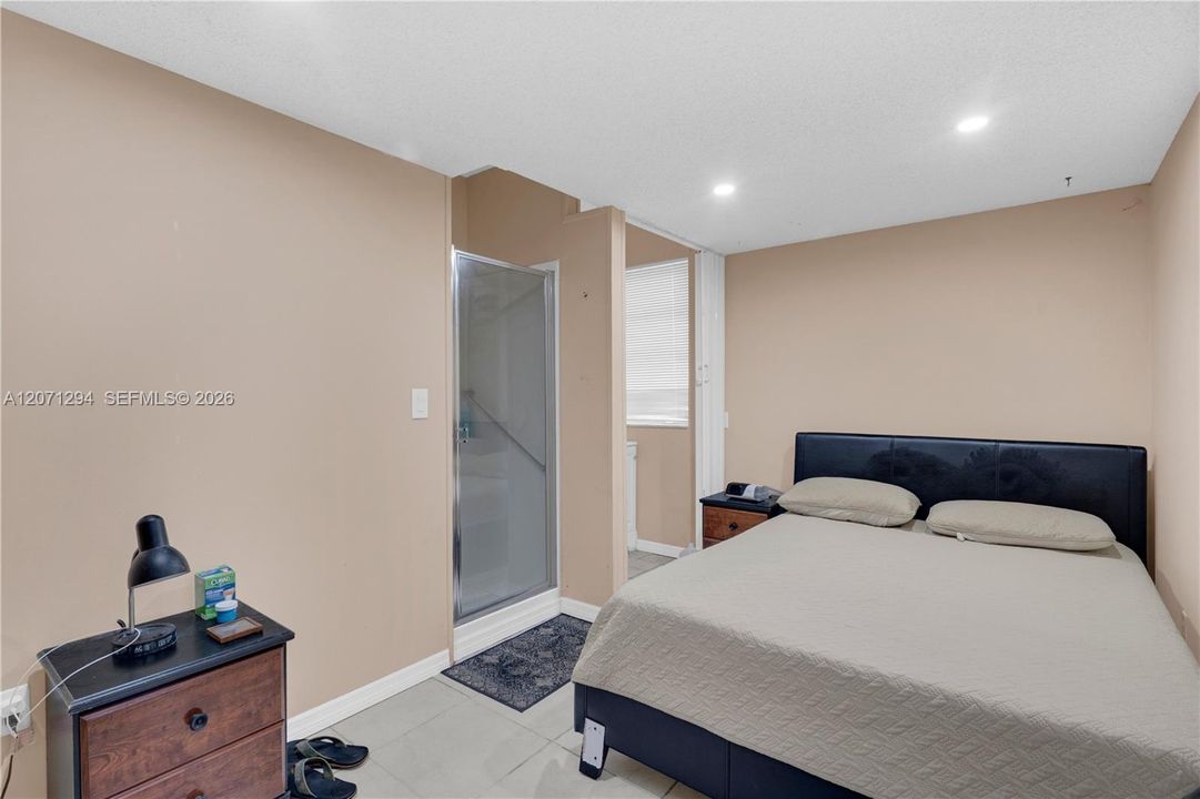 For Sale: $780,000 (4 beds, 2 baths, 2052 Square Feet)