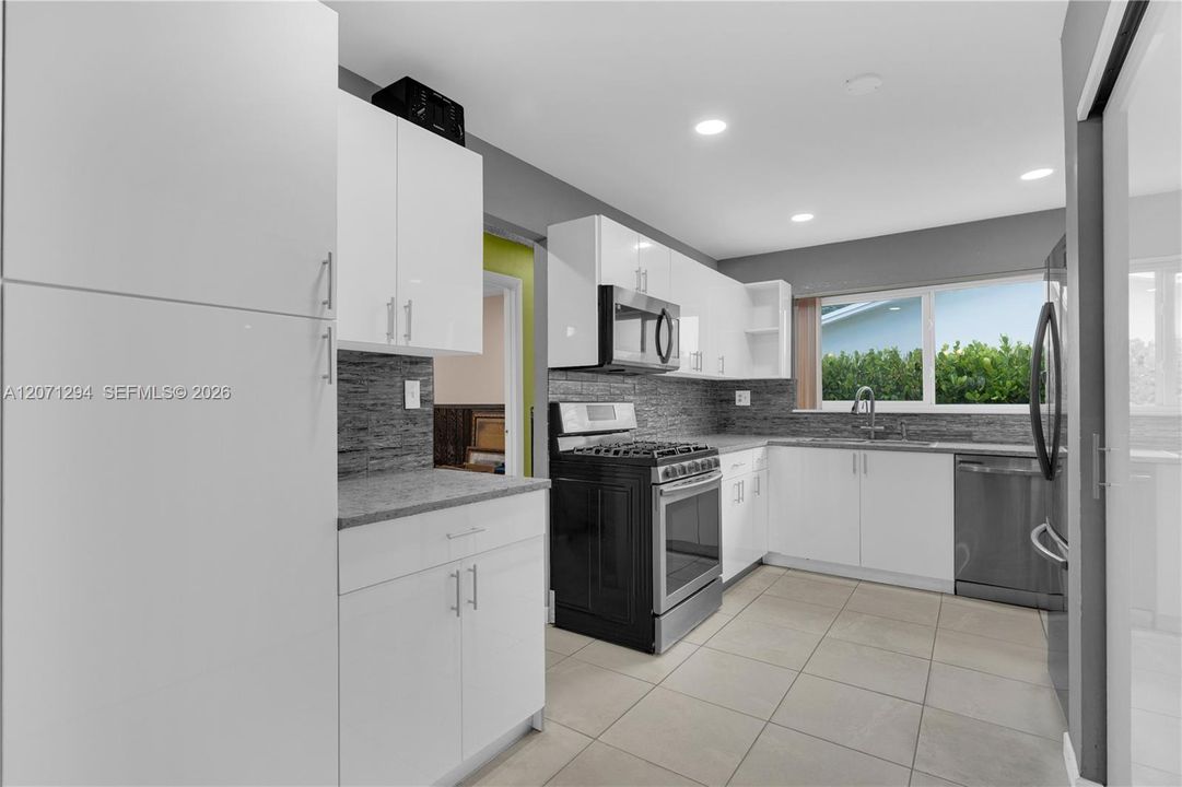 For Sale: $780,000 (4 beds, 2 baths, 2052 Square Feet)