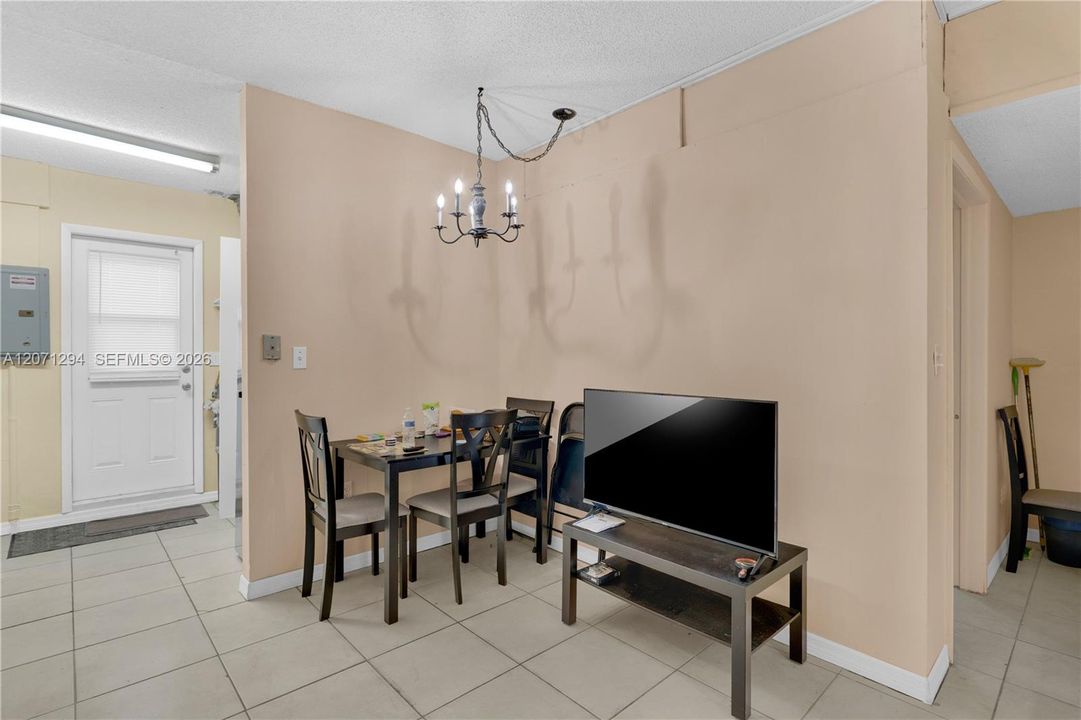 For Sale: $780,000 (4 beds, 2 baths, 2052 Square Feet)