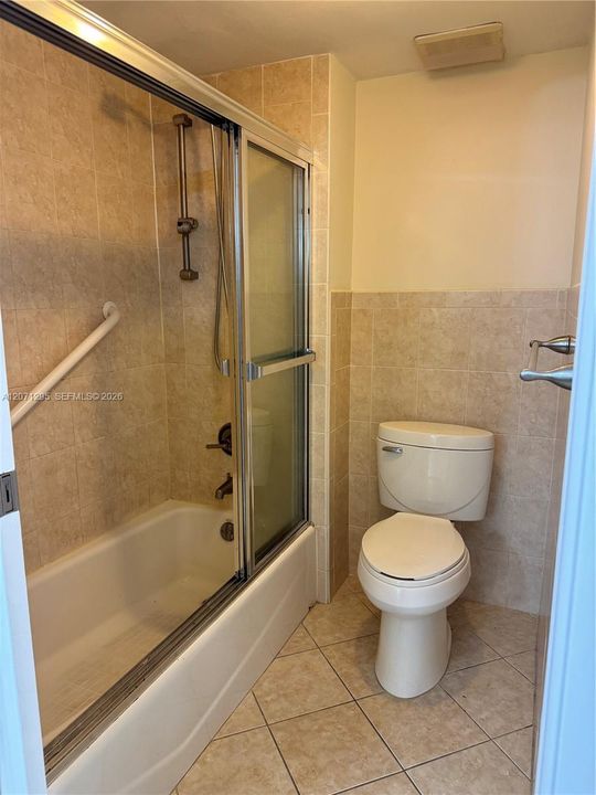 For Rent: $2,375 (2 beds, 2 baths, 1256 Square Feet)