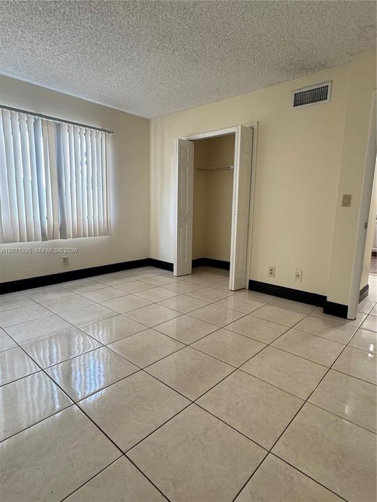 For Rent: $2,375 (2 beds, 2 baths, 1256 Square Feet)