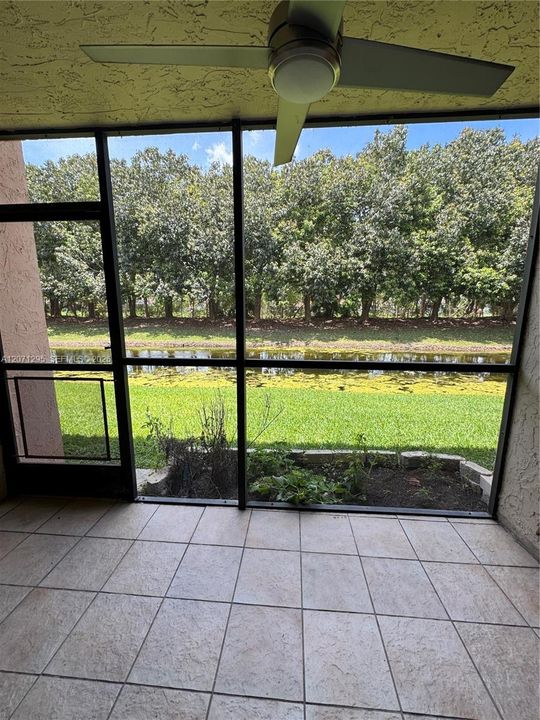 For Rent: $2,375 (2 beds, 2 baths, 1256 Square Feet)