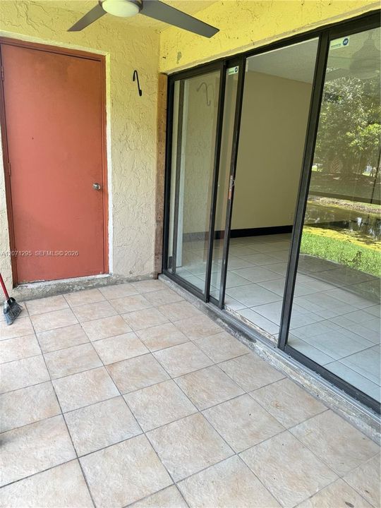 For Rent: $2,375 (2 beds, 2 baths, 1256 Square Feet)