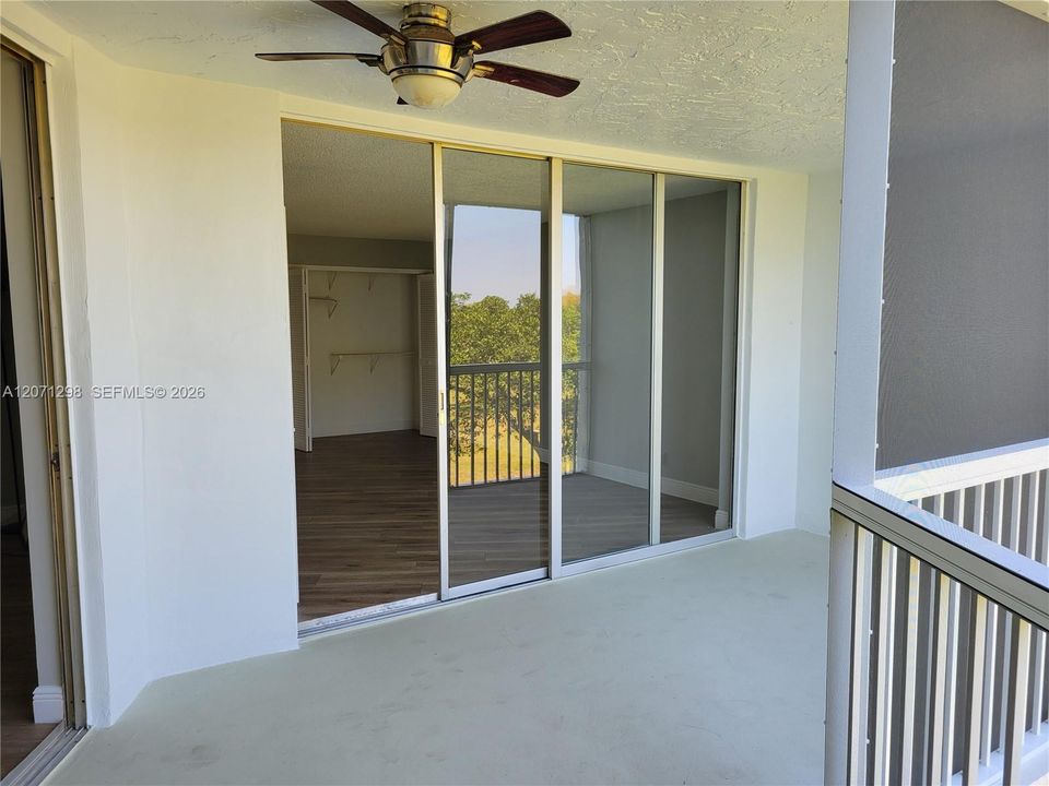 For Rent: $1,700 (1 beds, 1 baths, 1071 Square Feet)