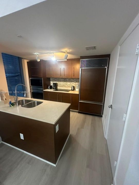 En Renta: $6,995 (2 camas, 2 baños, 1459 Pies cuadrados)