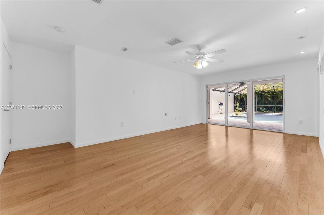 For Sale: $1,850,000 (3 beds, 2 baths, 2247 Square Feet)