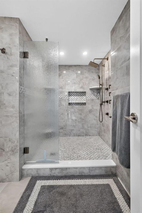 2nd Shower & Oversized Bath