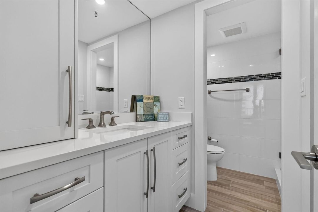 Middle Bath 3